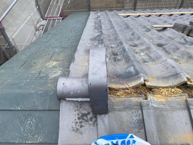 稲美町で屋根の本棟の撤去